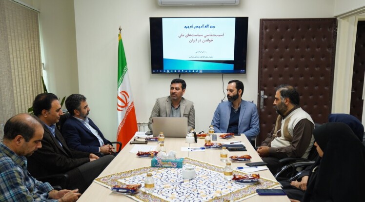 دولتها در اجرای سیاستهای ترویج «خواندن»، باید تنظیمگر باشند نه تصدیگر